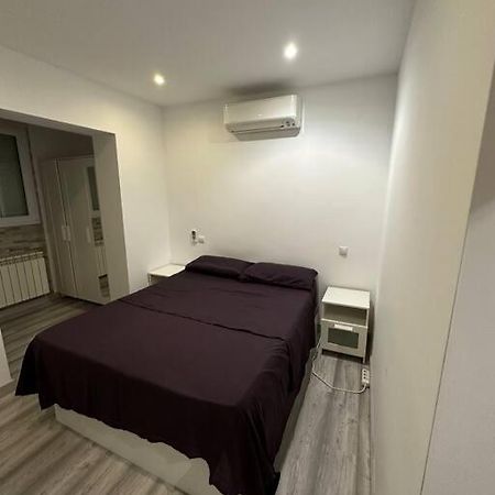 Cozy 1-Bedroom Apartment Madrid Exterior foto