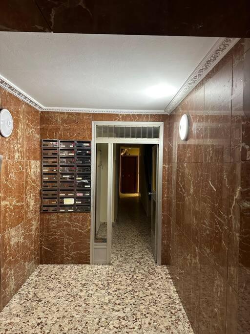 Cozy 1-Bedroom Apartment Madrid Exterior foto